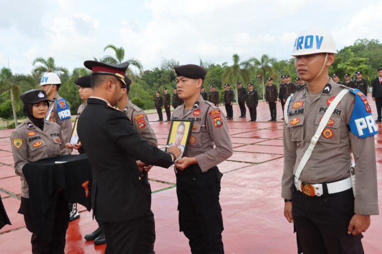 Polres Bangka Barat PTDH Tiga Personel, Kapolres Tegaskan Komitmen Tegakkan Disiplin