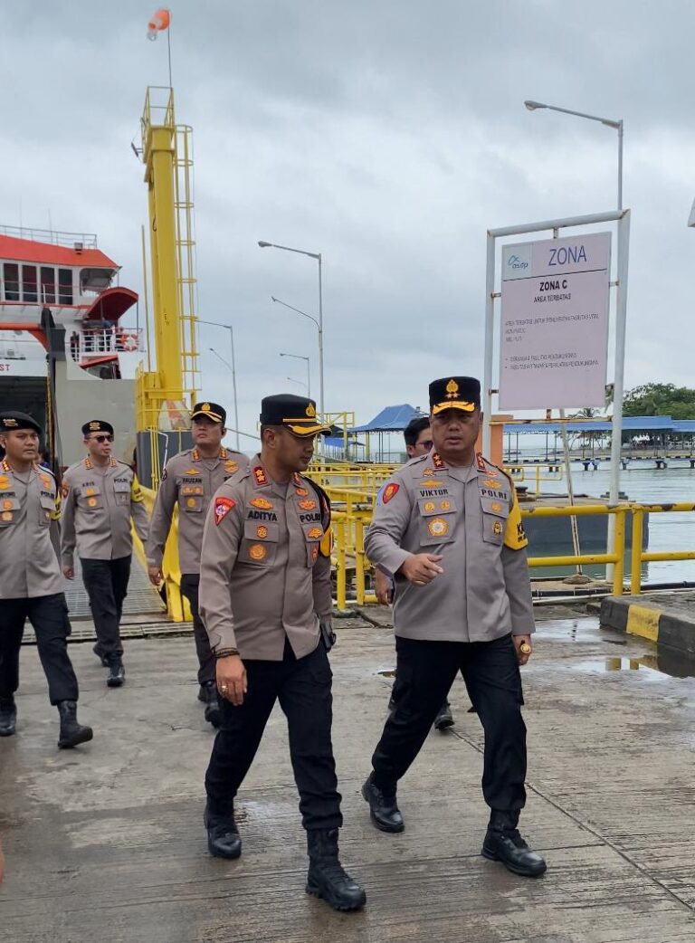 Pastikan Pelabuhan Tanjung Kalian Aman, Polda Babel Cek Langsung Tim Pengamanan Nataru