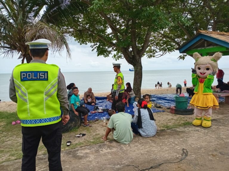 Cuaca Ekstrem, Wisatawan Dihimbau Untuk Berhati-hati Saat Berwisata