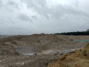 Diduga IUP Telah Habis, Tambang Timah Di Perkantoran Pemkab BaTeng Masih Beroperasi