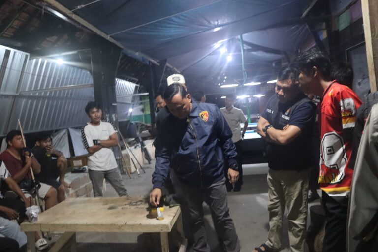 Polres Bangka Barat Sasar Lokasi Nongkrong dan Kawasan Pesisir dalam Patroli Disertai Tes Urine