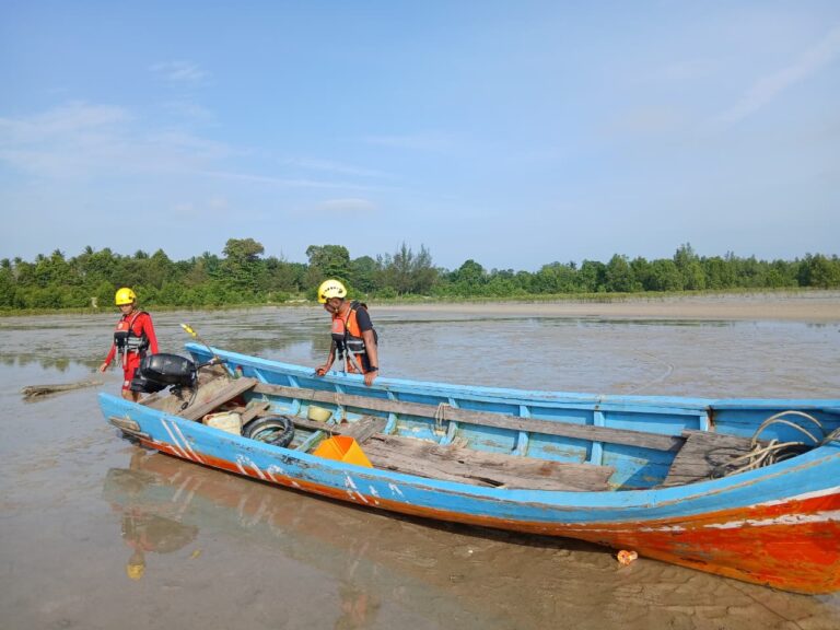 Gerak Cepat, BASARNAS Berhasil Temukan Nelayan Yang Hilang di Tanjung Bunga di Pantai Kedimpel